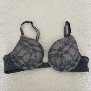 Victoria’s Secret Lace Push-up Bra